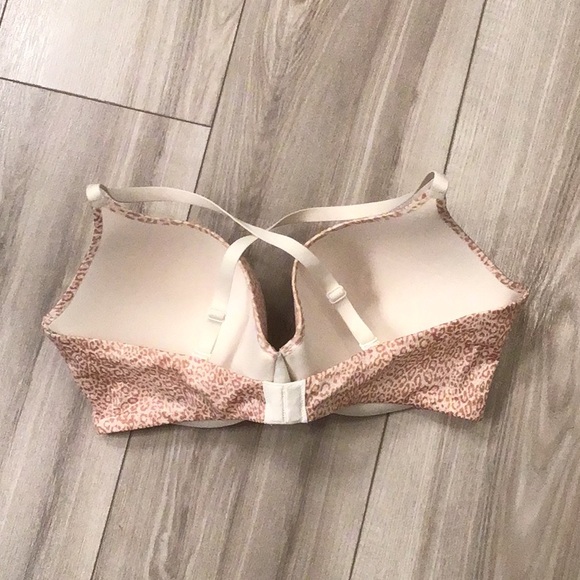 Like New Maidenform Padded Push Up - 40D - Picture 5 of 9